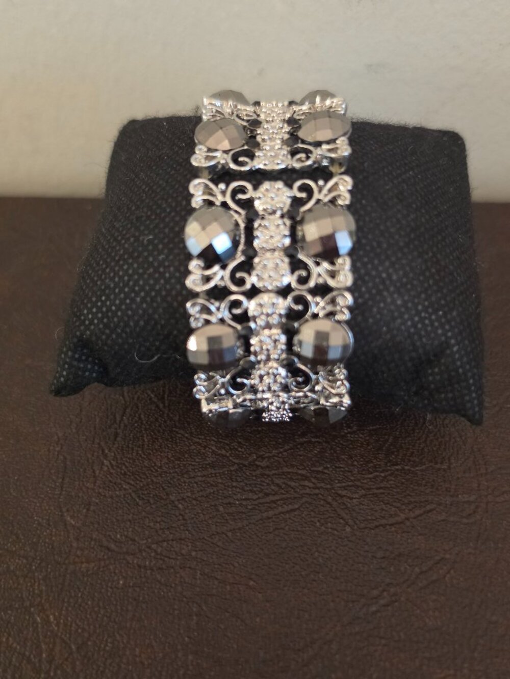 Vintage - Metallic cuff bracelet intricate filigree faceted crystals preowned